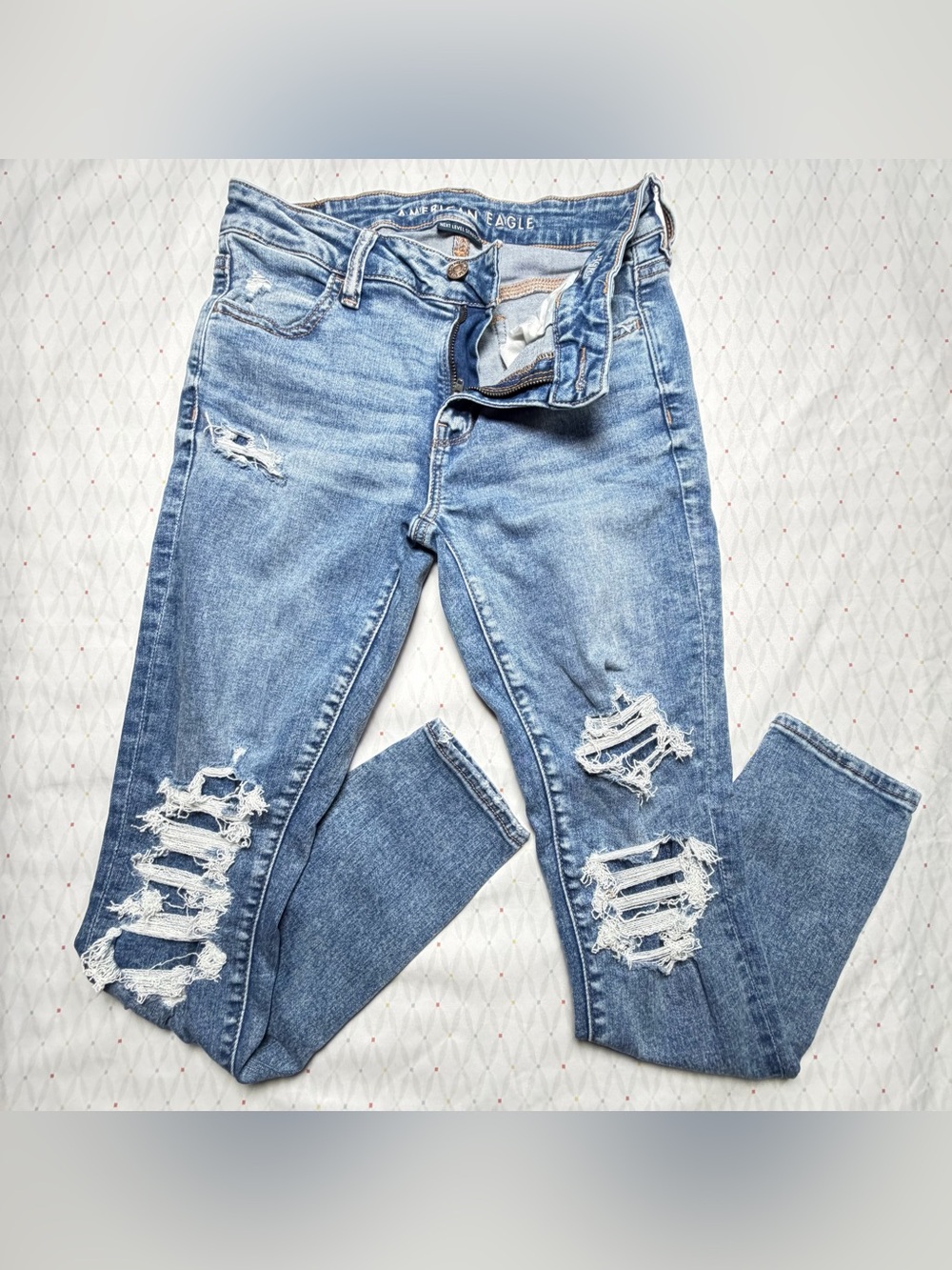 American Eagle Next Level Stretch Distressed Jeans Size 4 Short